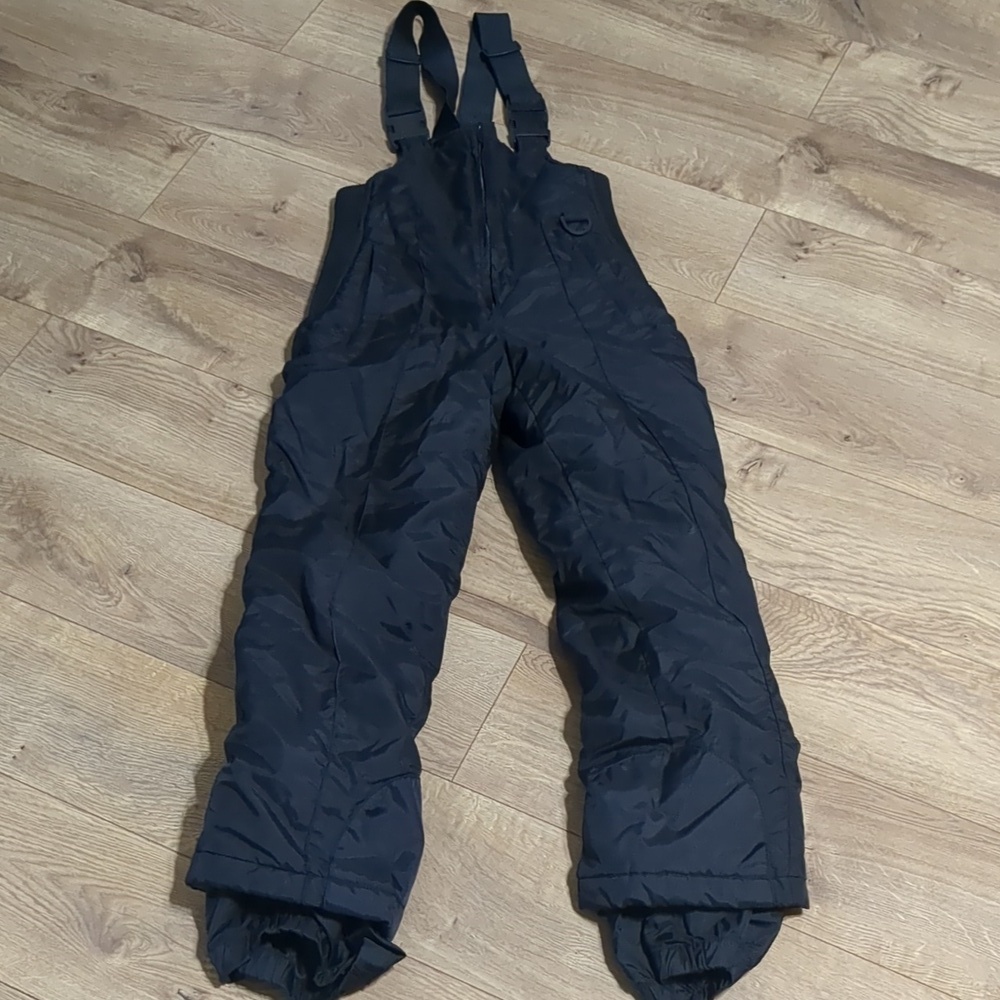 Essentials Ski Snow Pants in Black Size 12 zipp in front two pockets